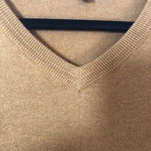 GAP Men’s V Neck, L